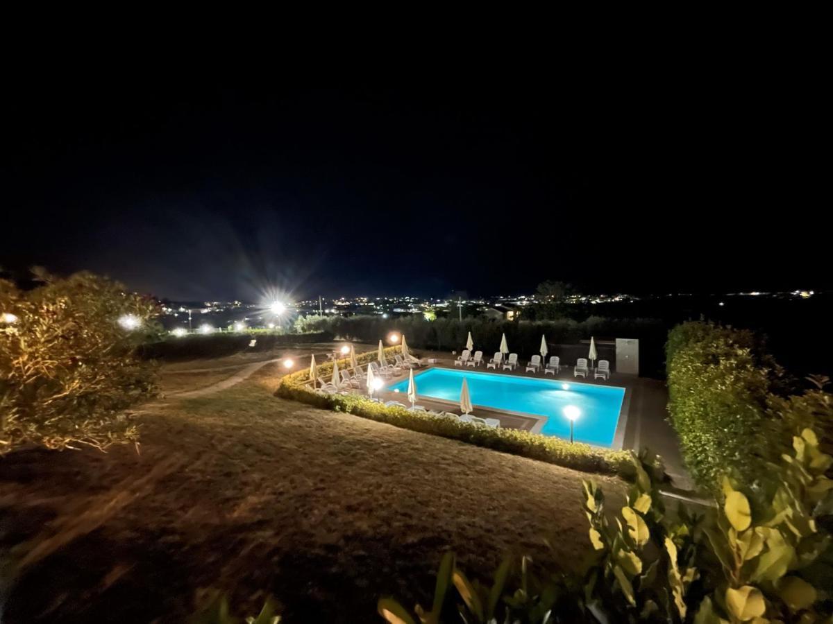 Vigneto - Italian Restaurant & B&B Villa Rosa Di Martinsicuro Ngoại thất bức ảnh